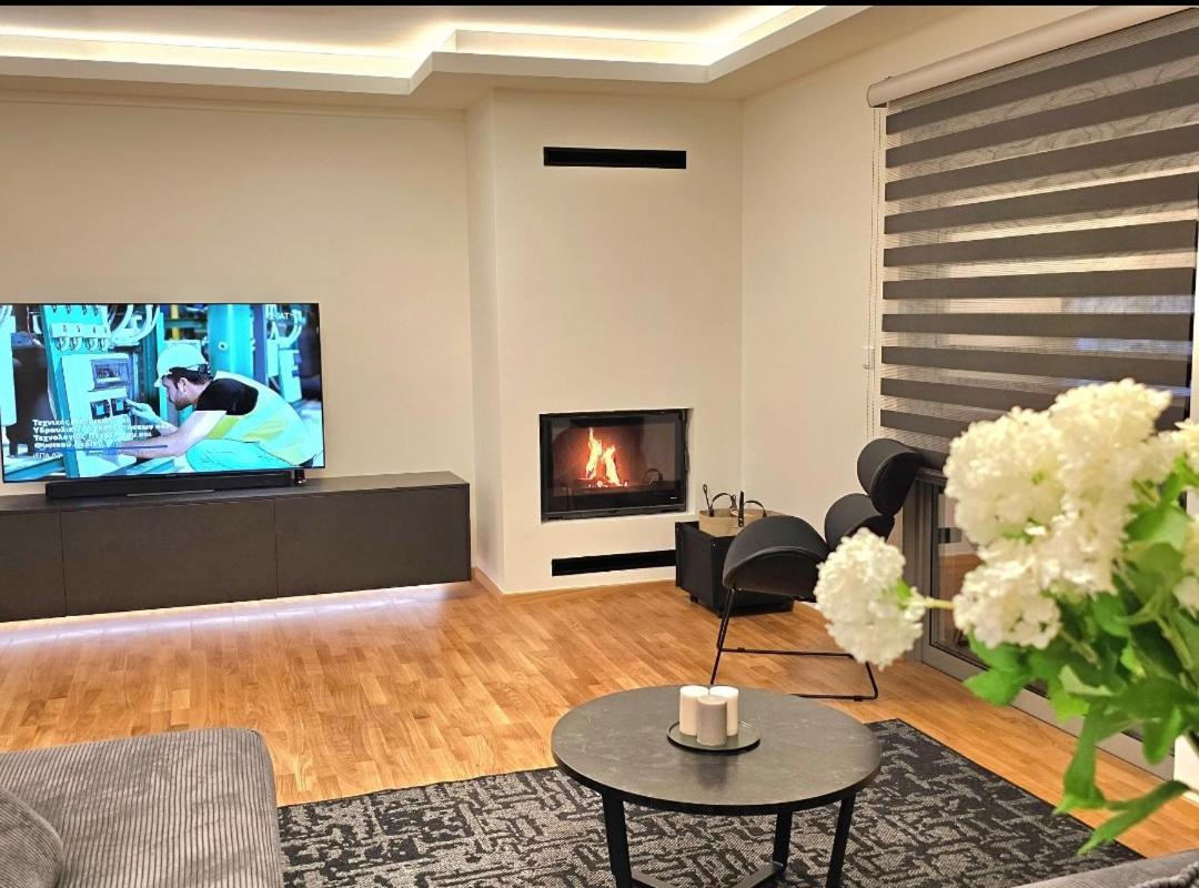 Filothei Luxury Apartment 110M2 Athene Buitenkant foto